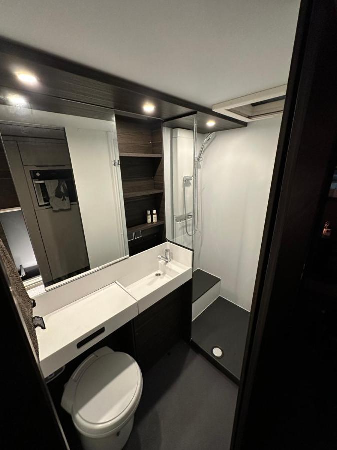 Santa'S Luxury Trailer Hotel โรวานิเอมิ ภายนอก รูปภาพ