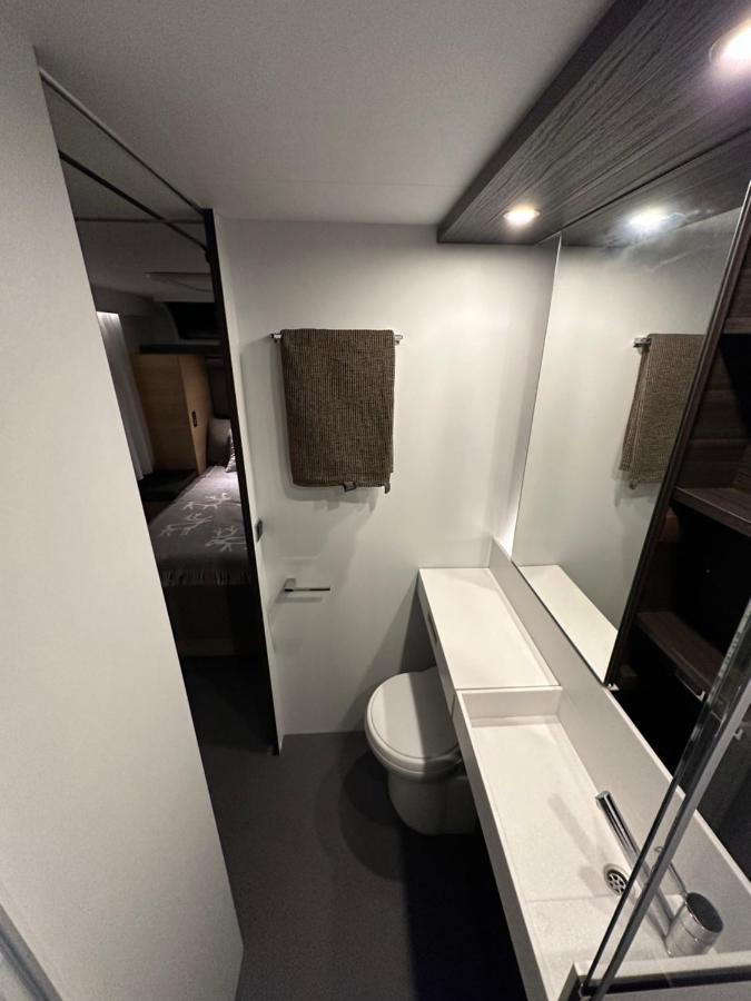 Santa'S Luxury Trailer Hotel โรวานิเอมิ ภายนอก รูปภาพ